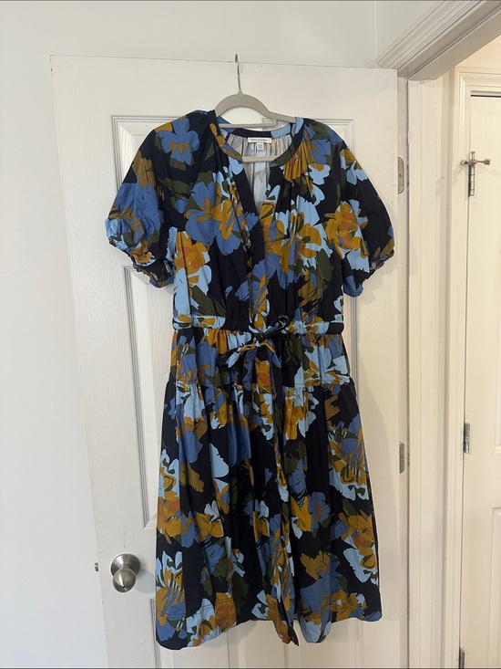 Free Assembly Dresses & Skirts - Free Assembly Navy Floral Tie-Waist Midi Dress